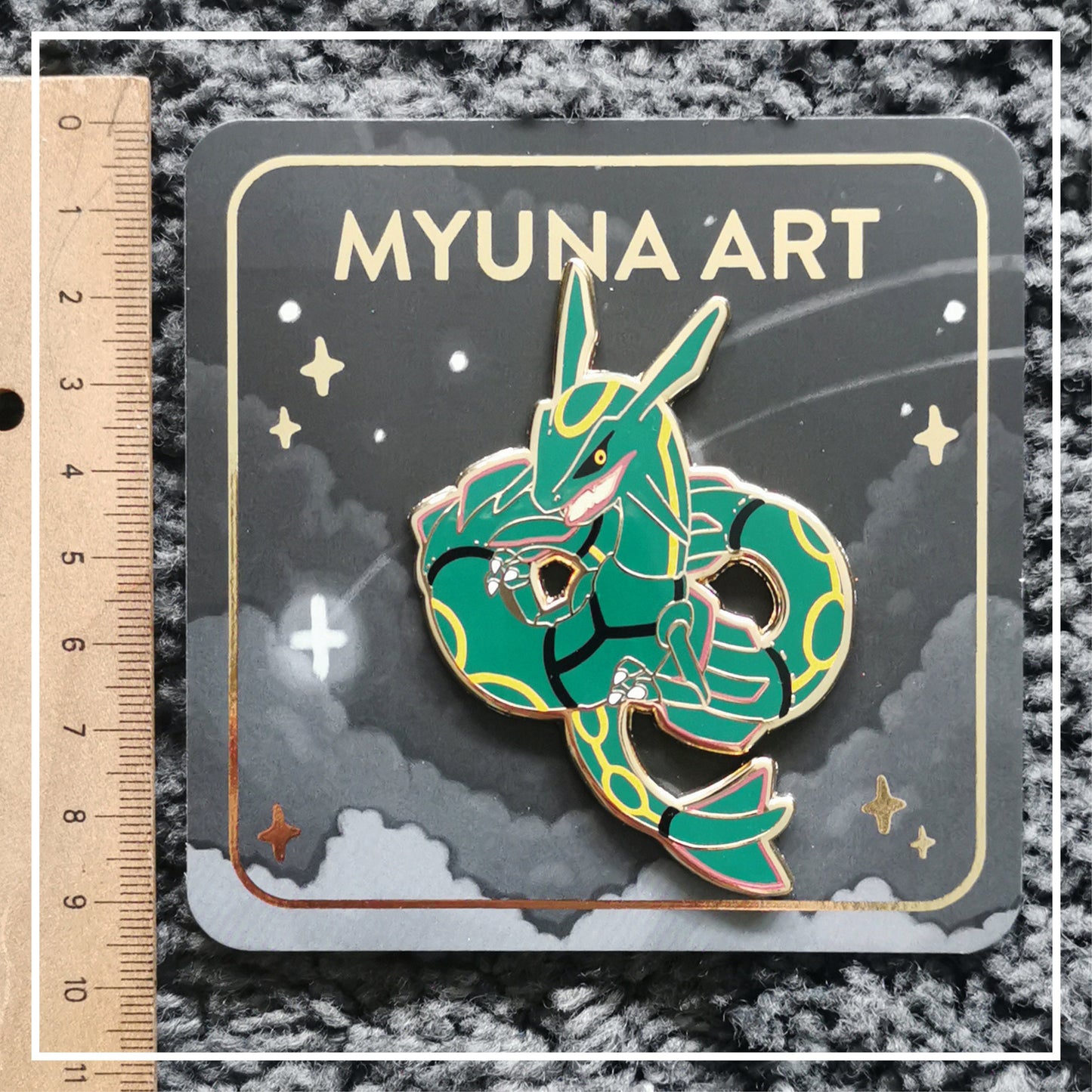 Myuna's XXL Rayquaza Pin – Big Fanart Sky Dragon Legendary Hard Enamel Pin with 4 pinback posts