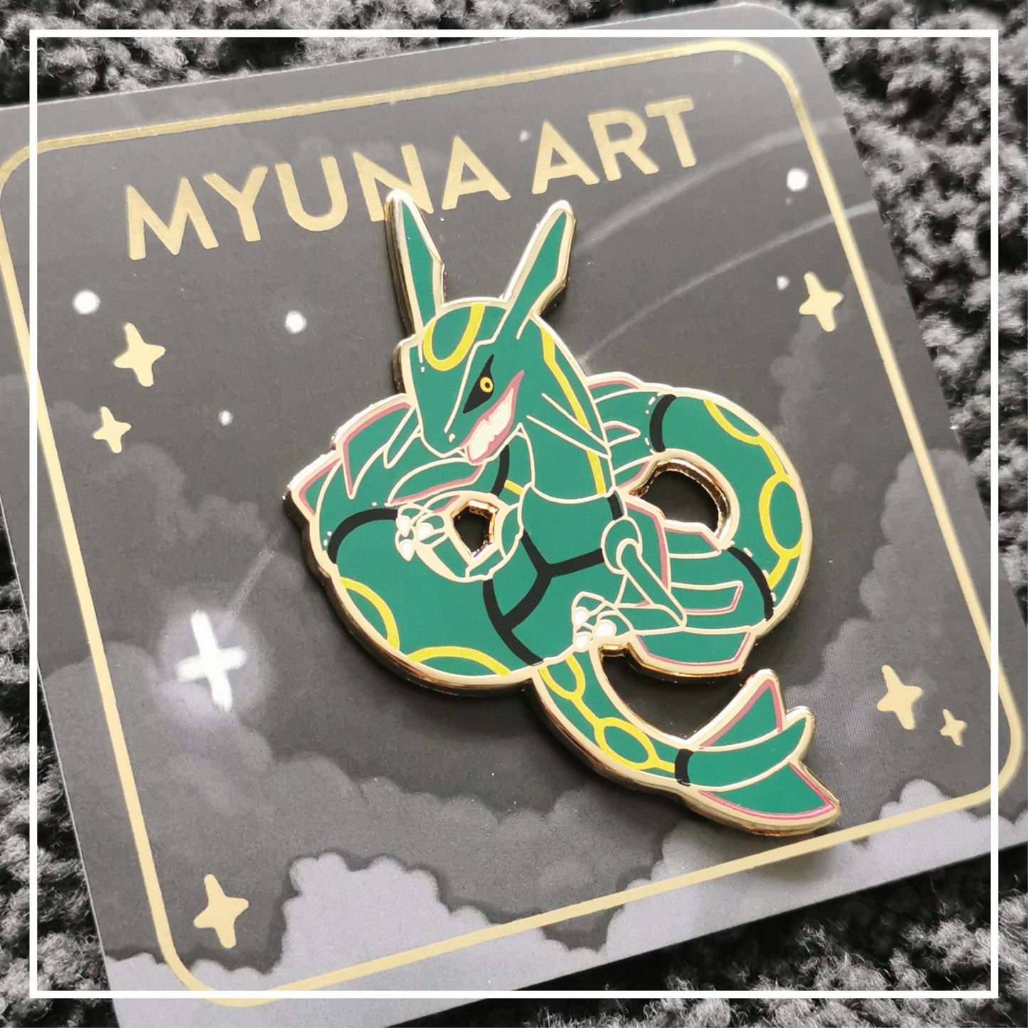 Myuna's XXL Rayquaza Pin – Big Fanart Sky Dragon Legendary Hard Enamel Pin with 4 pinback posts